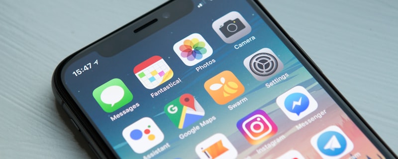 Mobile app development on iOS and Android